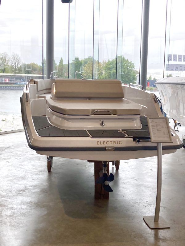 Electric Strana 23